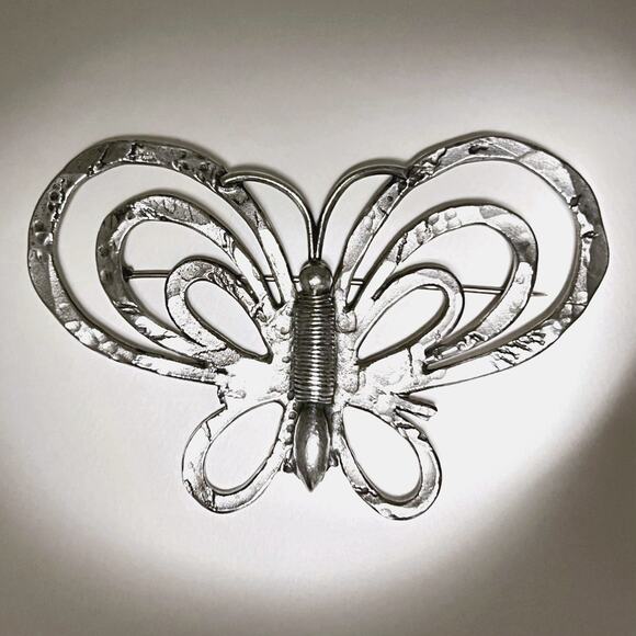 Vintage Hammered Silver Pewter Oversized Butterfly Statement Brooch (EUC) - Picture 7 of 7